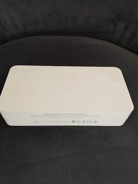 Apple Ecrans: Apple A1096 Cinema Display Netzteil – D'occasion à Dulliken par jev_v2cz 1