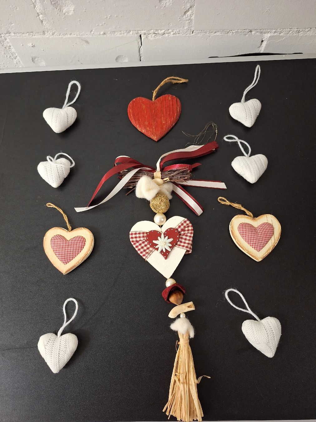 Tutte le decorazioni: 10teilige Wanddeko mit Herzen – Usato da Luzern venduto da Joker84