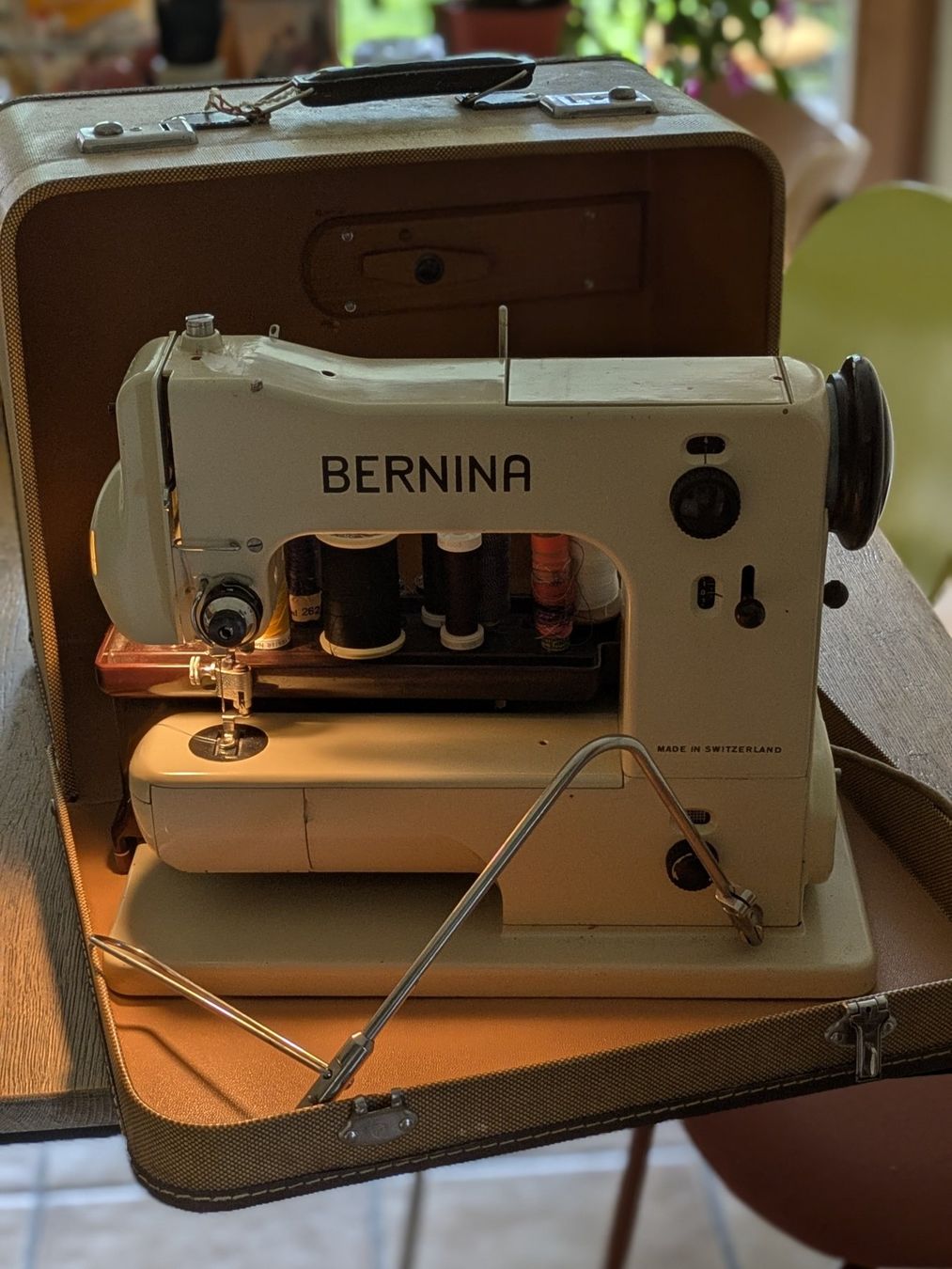 Bernina Macchine da cucire: Machine à coudre Bernina vintage – Usato da Orsieres venduto da IndianaJones50a