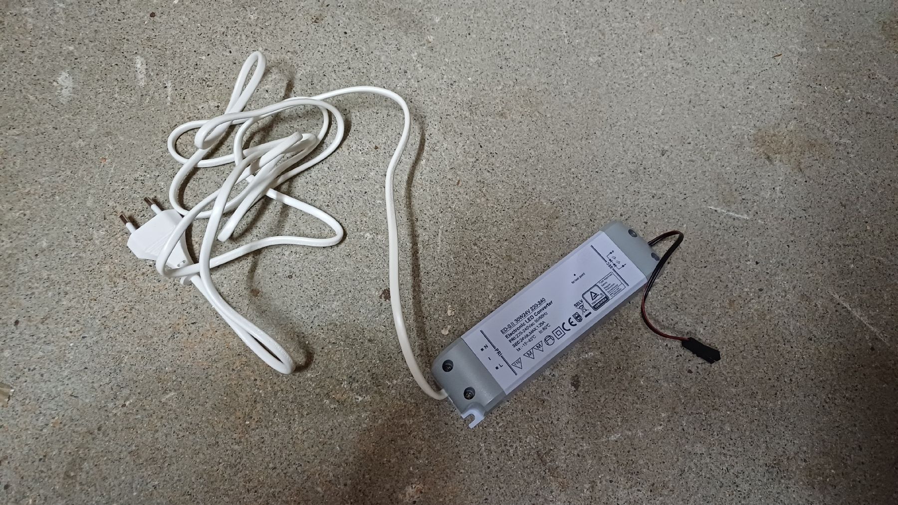 Componenti elettronici: LED-Trafo – Nuovo (secondo la descrizione) da Breitenbach venduto da ._Luca_.