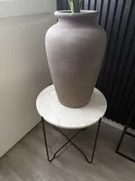 Beistelltisch weiss Marmor schwarz Metall guter Zustand