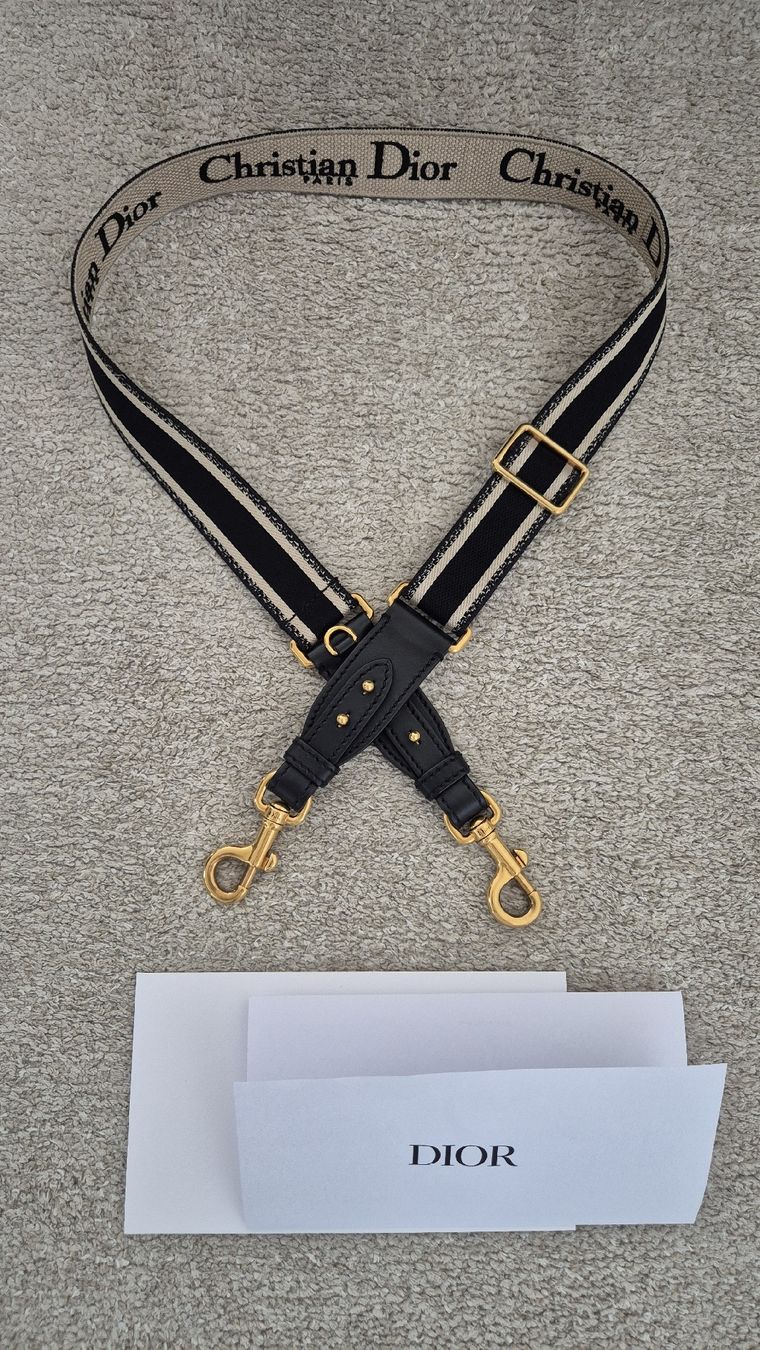 Dior Autres vêtements & accessoires: Christian Dior Strap/ Schulterriemen – D'occasion à Oberentfelden par Principessa75