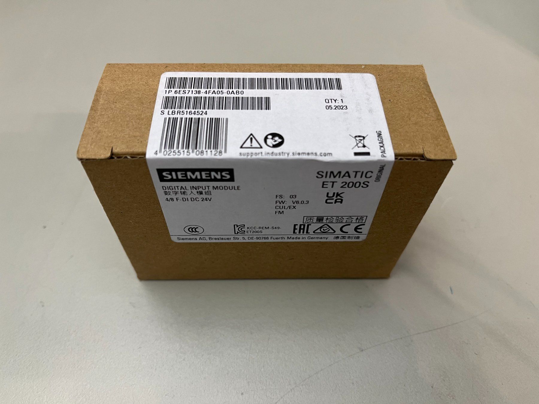 Siemens Componenti elettronici: Simatic ET200S 4/8 F-DI DC 24V – Nuovo e nell'imballaggio originale da Jenaz venduto da Speedy350