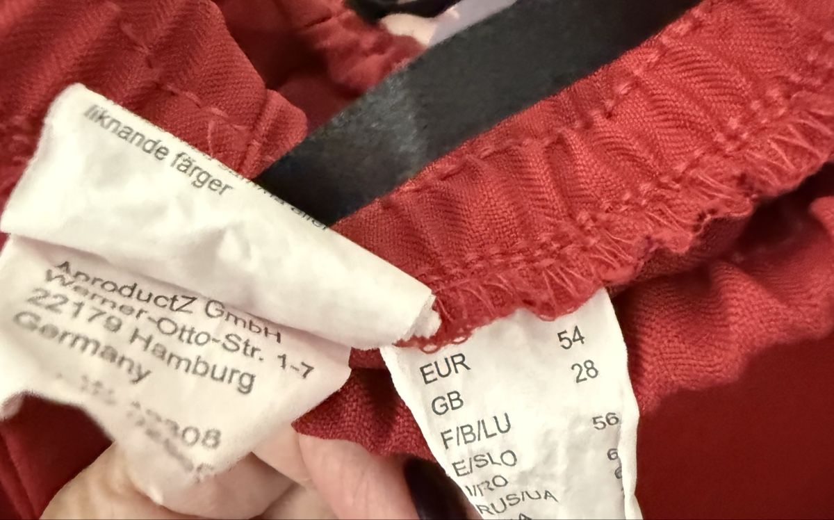 Pantaloni: Hose Grösse 54.         3/4 Länge – Usato da Pfeffikon LU venduto da pepino17 3
