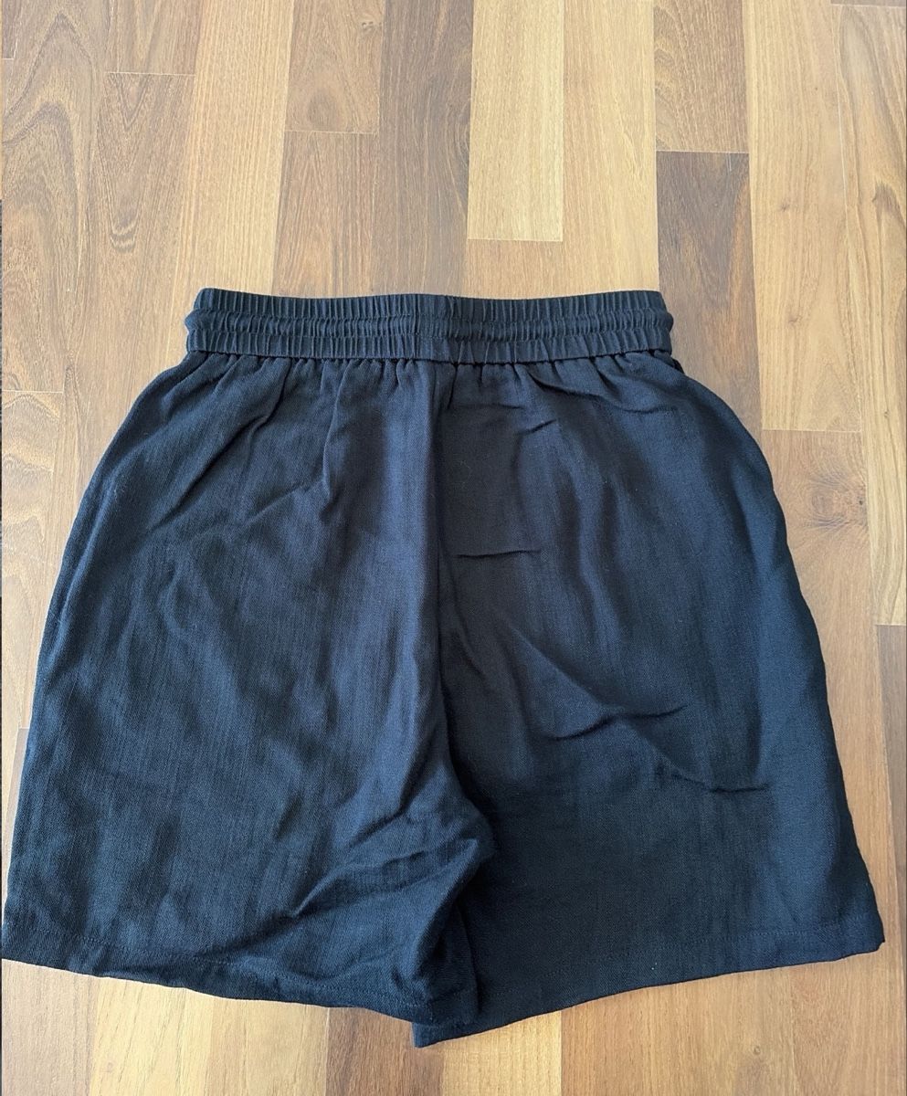 Pantaloni: Shorts von Halara – Usato da Henau venduto da martina_1998 3