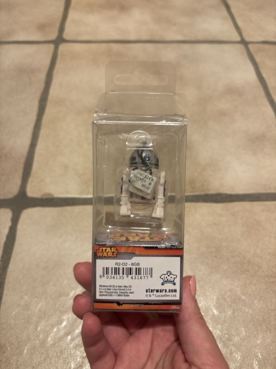 USB Sticks: Star Wars R2D2 USB Stick 8gb – Neu und originalverpackt aus Malix von sar_7wjr 1