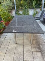 Gartentisch mit Granitplatte