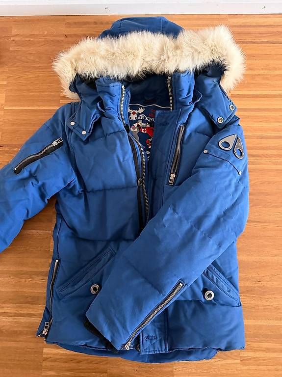 Moose Knuckles Giacche: Moose Knuckles Winterjacke, Grösse S, Blau – Usato da Münchenstein venduto da Lo0 4