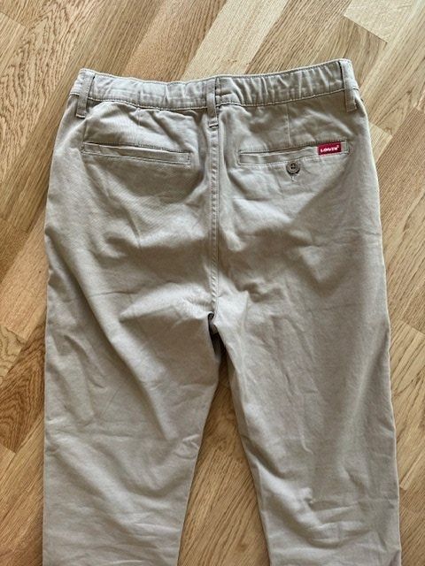 Levi's Pantaloni: Stoffhose Levis Gr.176 – Usato da Wabern venduto da MagdalenaWabern 3