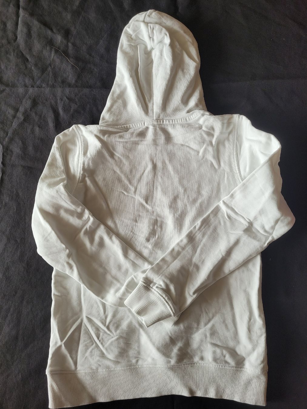 Calvin Klein Maglioni & Felpe: 48. Pull à capuche Calvin Klein Jeans, taille 14 ans – Usato da Villars-sur-Glâne venduto da m66_dch5 2