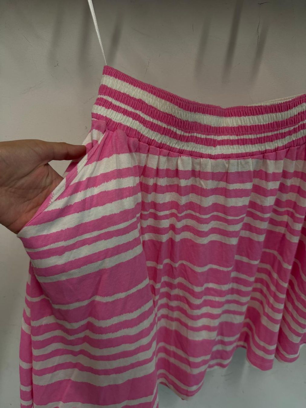 H&M Vestiti & Gonne: Jupe rose et blanche – Usato da Montreux venduto da iizaa811 2