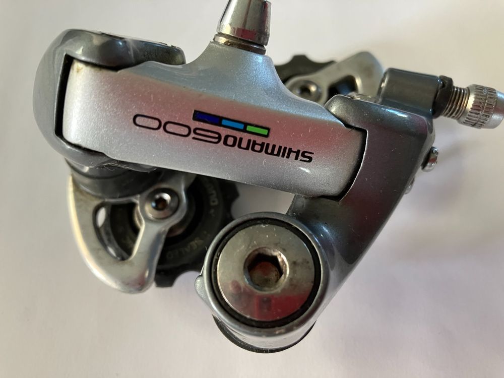 Shimano 600 tricolor pedales bon etat pas de jeux - Équipements vélos