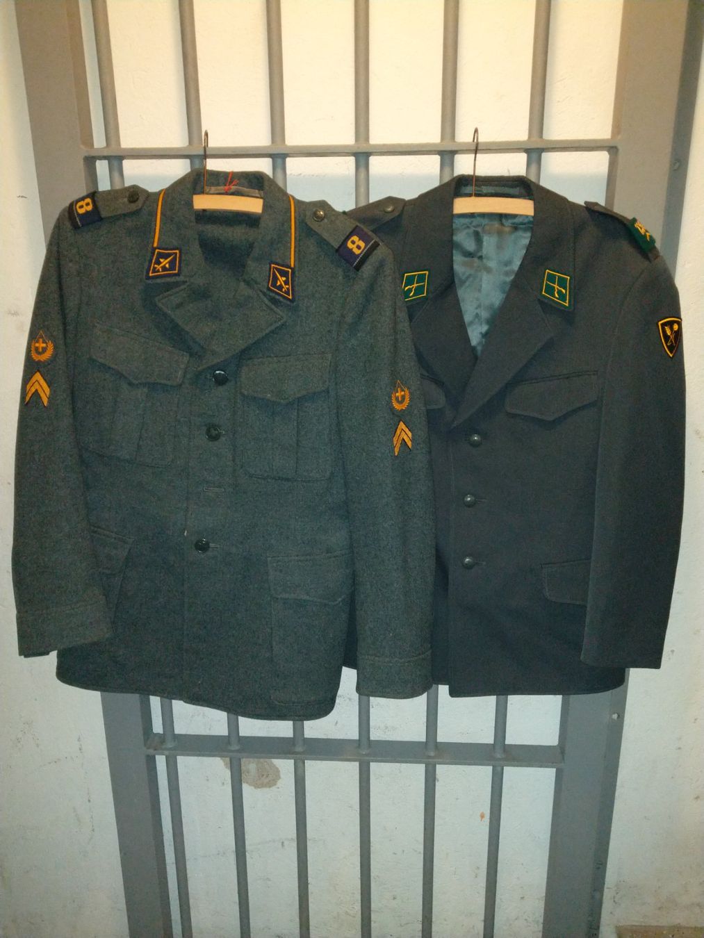 Schweizer Armee Uniformen: Uniformjacken Schweizer Armee – Gebraucht aus Schüpfheim von Mg6170 3