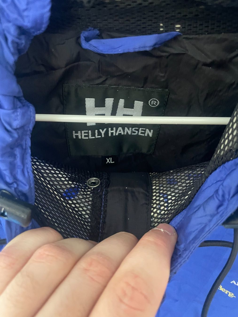 Helly Hansen Giacche: Blue Alpine Helly Hansen packable jacket XL – Usato da Lausanne venduto da amaury.h 2