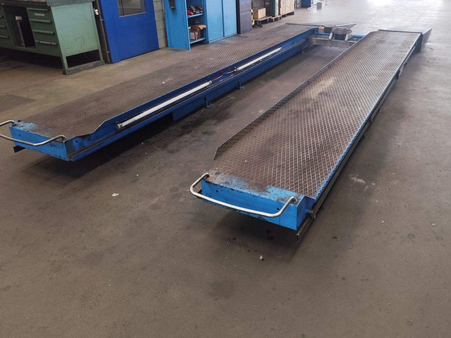Piattaforme elevatrici & Crick: Autolift Maic – Usato da Lyssach venduto da Lornfz 1