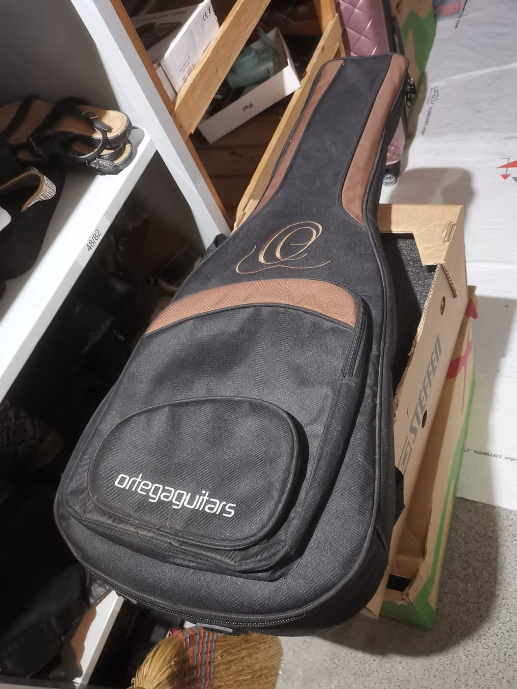 Instruments de musique: Akustische Gitarre – D'occasion à Spreitenbach par Space_X 4