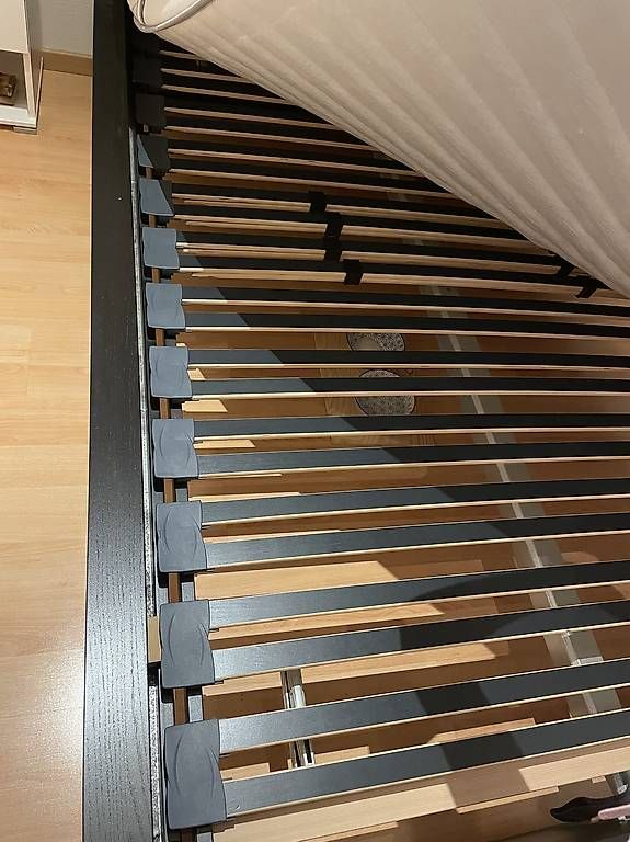 Betten: Lit complet 140x200 – Gebraucht aus Lausanne von lau_zcz7 3