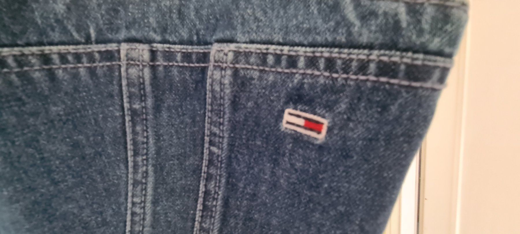 Tommy Hilfiger Top: Tommy Jeans Top – Usato da Allschwil venduto da Virgo 2