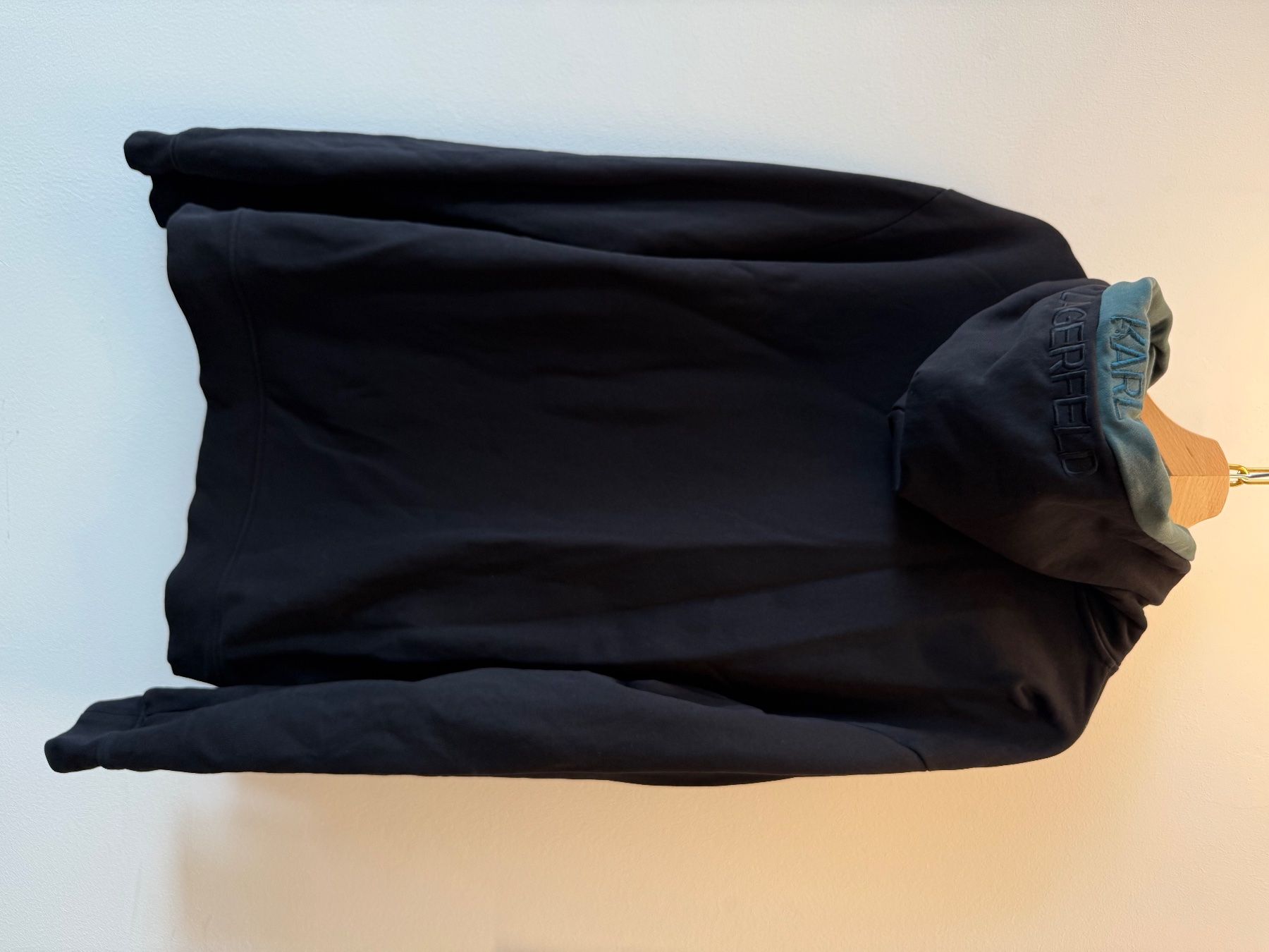 Karl Lagerfeld Maglioni & Felpe: KARL LAGERFELD Hoodie – Usato da Schlieren venduto da svenbaettig 3