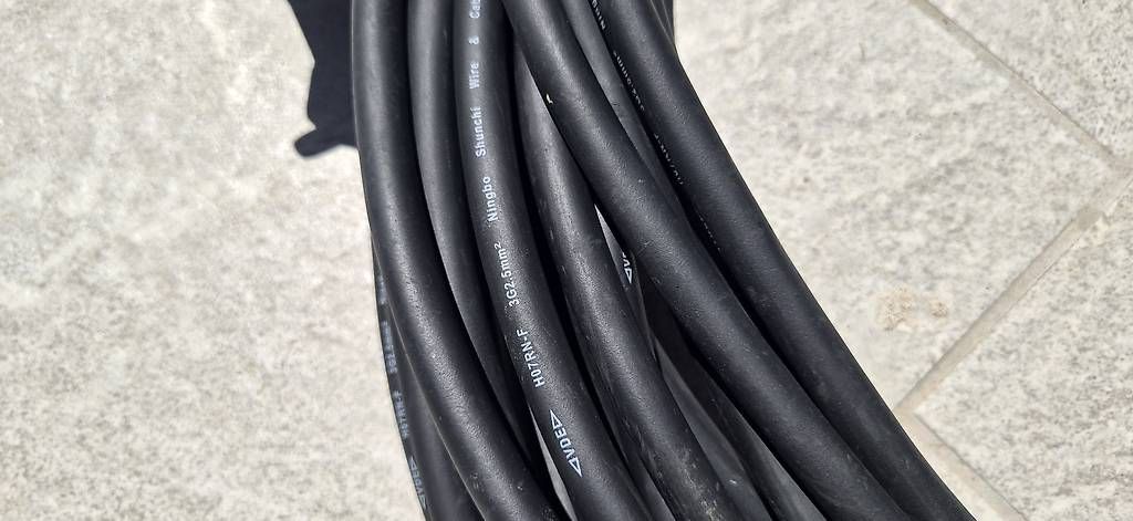Kabel: CEE Kabel mit Adapter – Gebraucht aus Horw von Row707 3