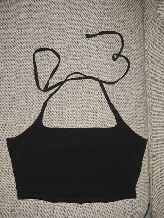 Schwarzes ASOS Neckholder Top, Grösse 40 - Sommer Must-Have!