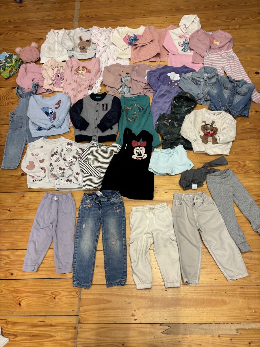 Lotti & Set di vestiti: Kleiderpaket Mädels, Grösse 98/104 – Usato da Büren an der Aare venduto da Nikito2001