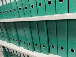 20 Stück Bundesordner A4  Breit 7 cm  Farbe grün