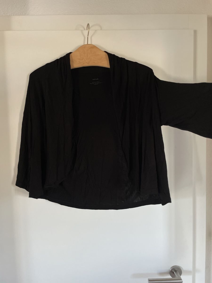Boleros: Schwarze Jacke von OPUS, Grösse 42 – Neu (gemäss Beschreibung) aus Kriens von Noemijulia7