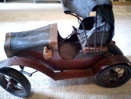 Ford T Antik und Massiv