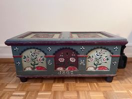 Holztruhe von 1802