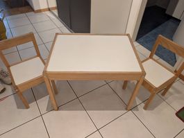 Table enfant IKEA LÄTT + 2 chaises