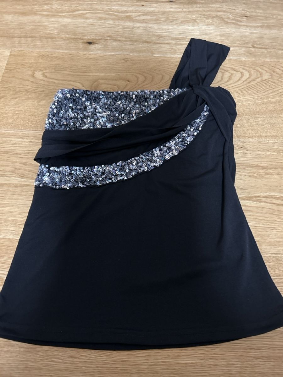 Morgan Top: One Shoulder Top, Morgan – Usato da Grüningen venduto da Rami77