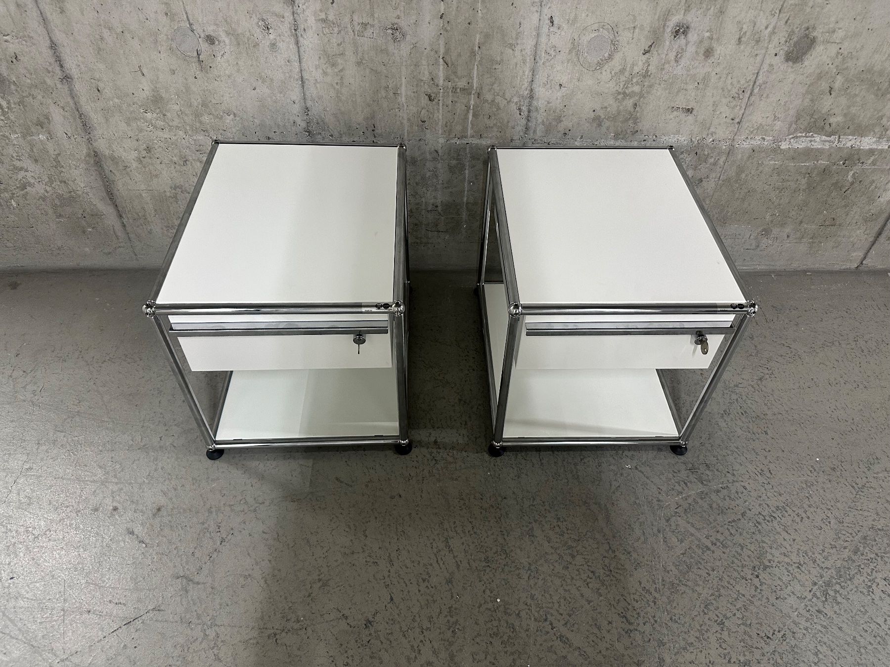 USM Comodini: Original 2 x USM Haller Nachttisch  in Weiss – Usato da Pfaffhausen venduto da only.lux 5