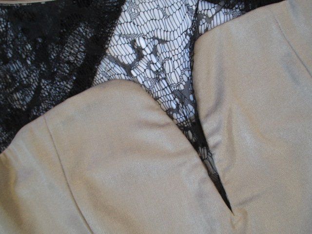 Guess Vestiti: GUESS / fliessendes Kleid mit Spitze Gr. M – Nuovo (secondo la descrizione) da Wetzikon ZH venduto da freeze66north 6