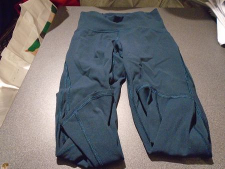 Leggins Grösse 4, Lululeman, dunkelblau 3/4 länge