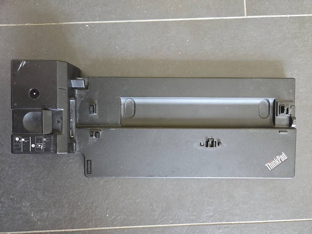 Lenovo Dockingstation: Lenovo ThinkPad Docking station – Gebraucht aus Bern von deb_t8fl