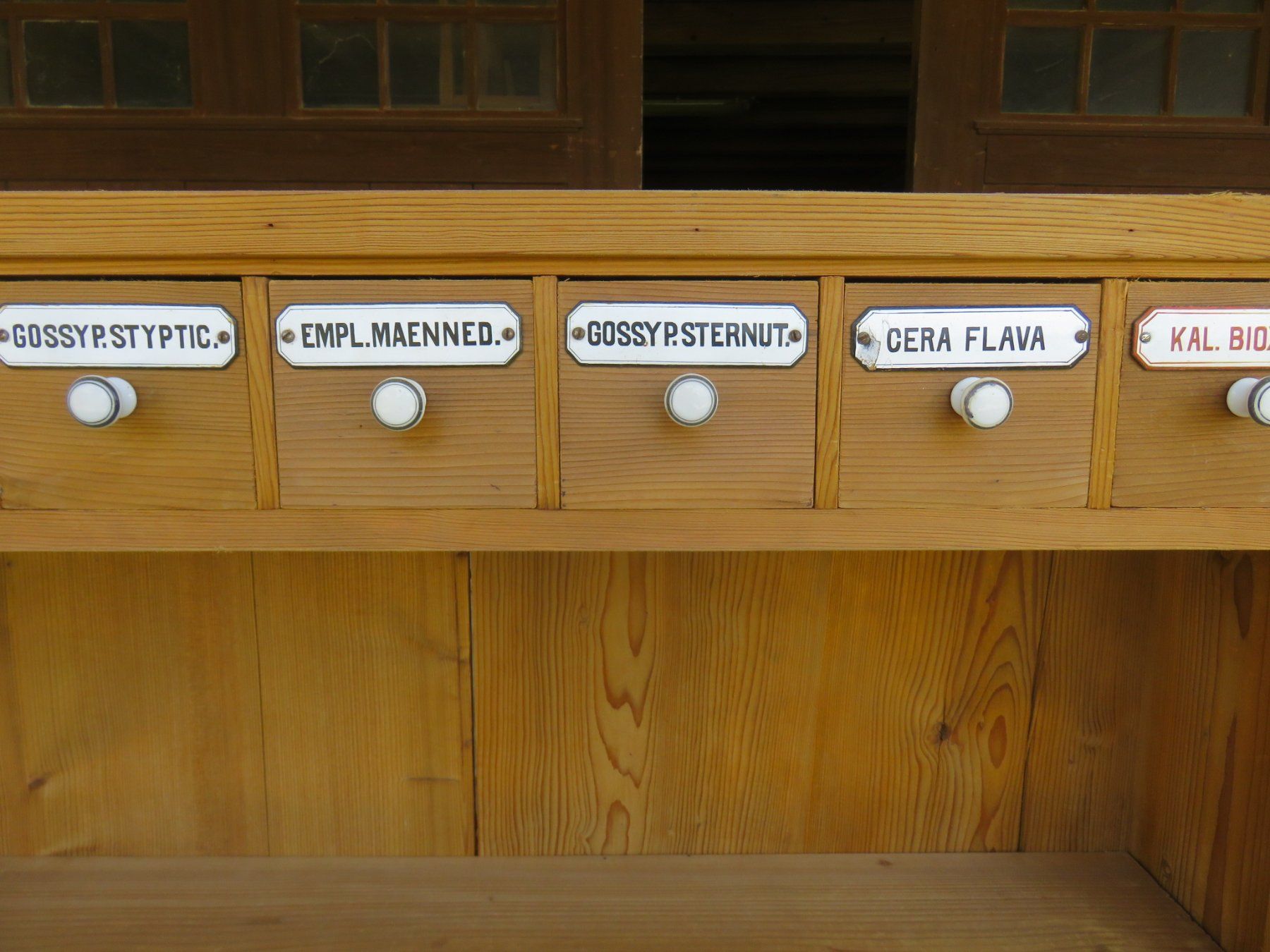 Commodes: antikes Apotheker-Möbel / Regal – D'occasion à Ruswil par Mfladibus 4