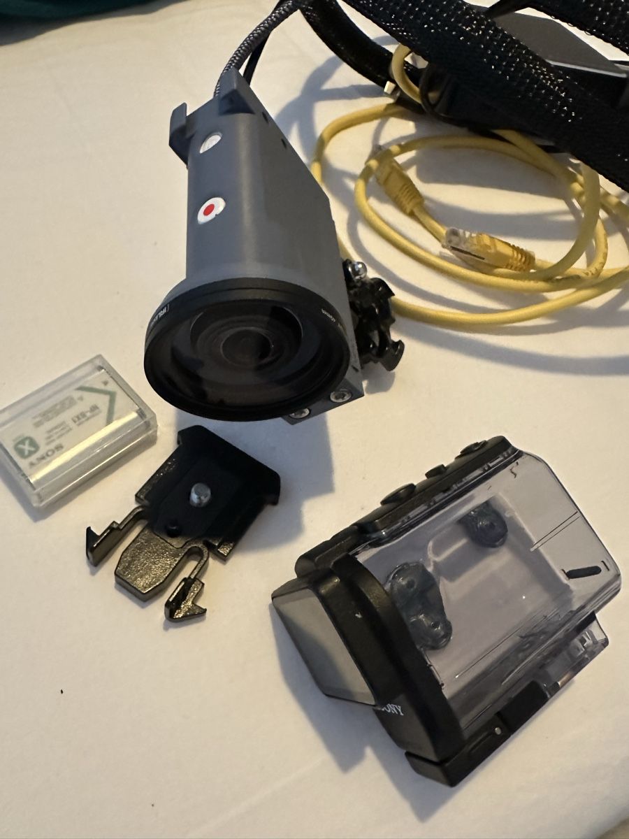 Sony Action Cam: Sony FDR-X3000 4K + Encodeur LinkPi + Caisson IRL Unlimited – Gebraucht aus Bouveret von Mcklee 9
