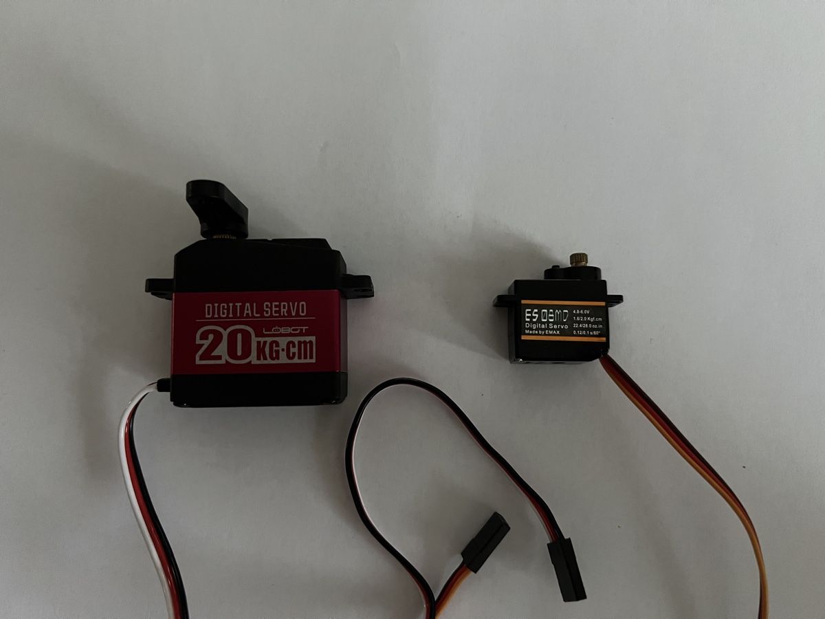 Modellismo RC: RC Servos: 20kg Digital & Micro Servo digital & Metall NEU – Nuovo e nell'imballaggio originale da Zwingen venduto da gam_85df