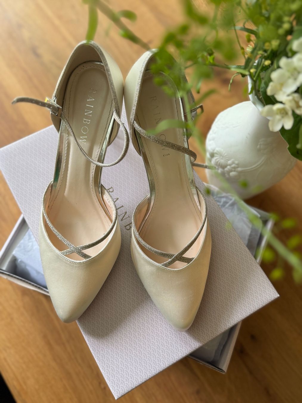 Damenschuhe: Brautschuhe aus Satin Gr. 40 – Neu (gemäss Beschreibung) aus Schindellegi von RR09