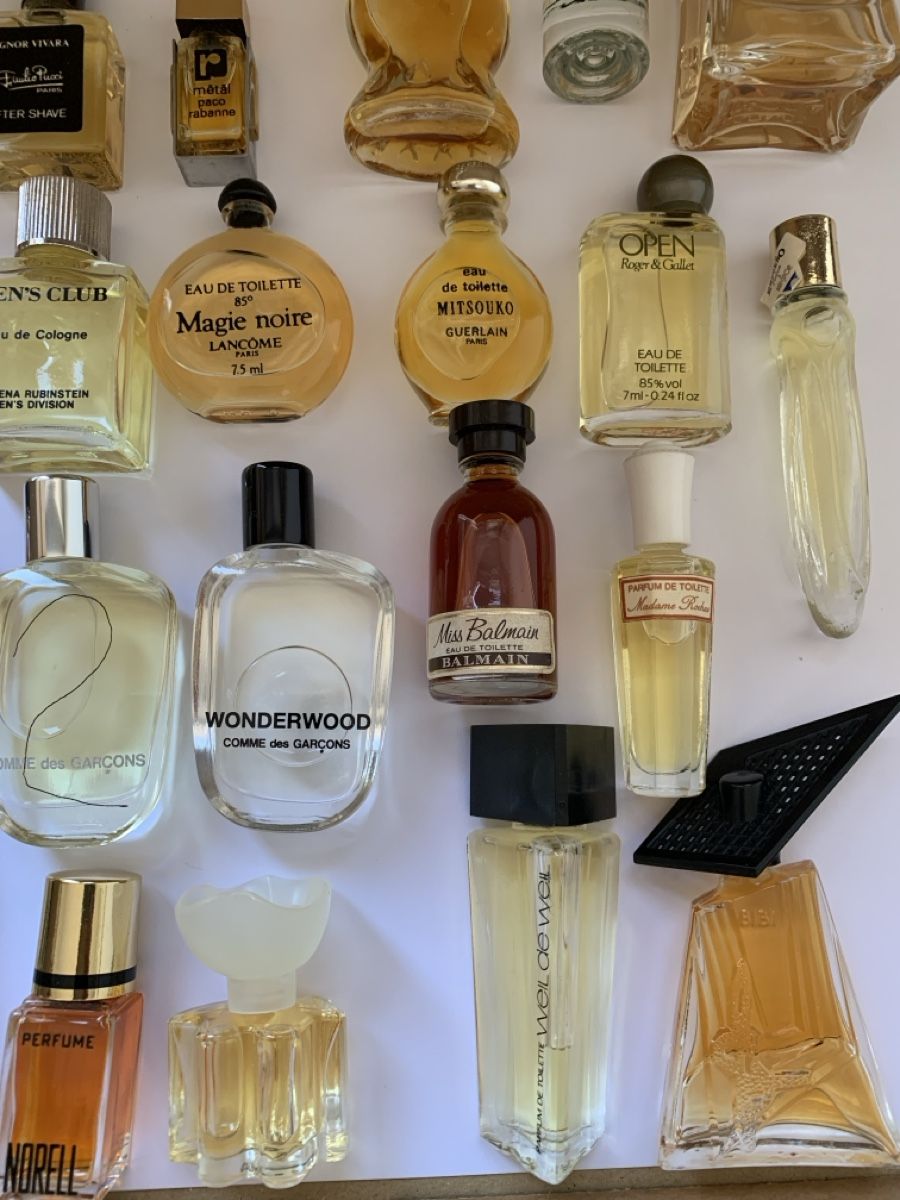Profumi & Eau de Toilette: 30 Stück Parfum Miniaturen – Usato da Hochdorf venduto da Blume007 2