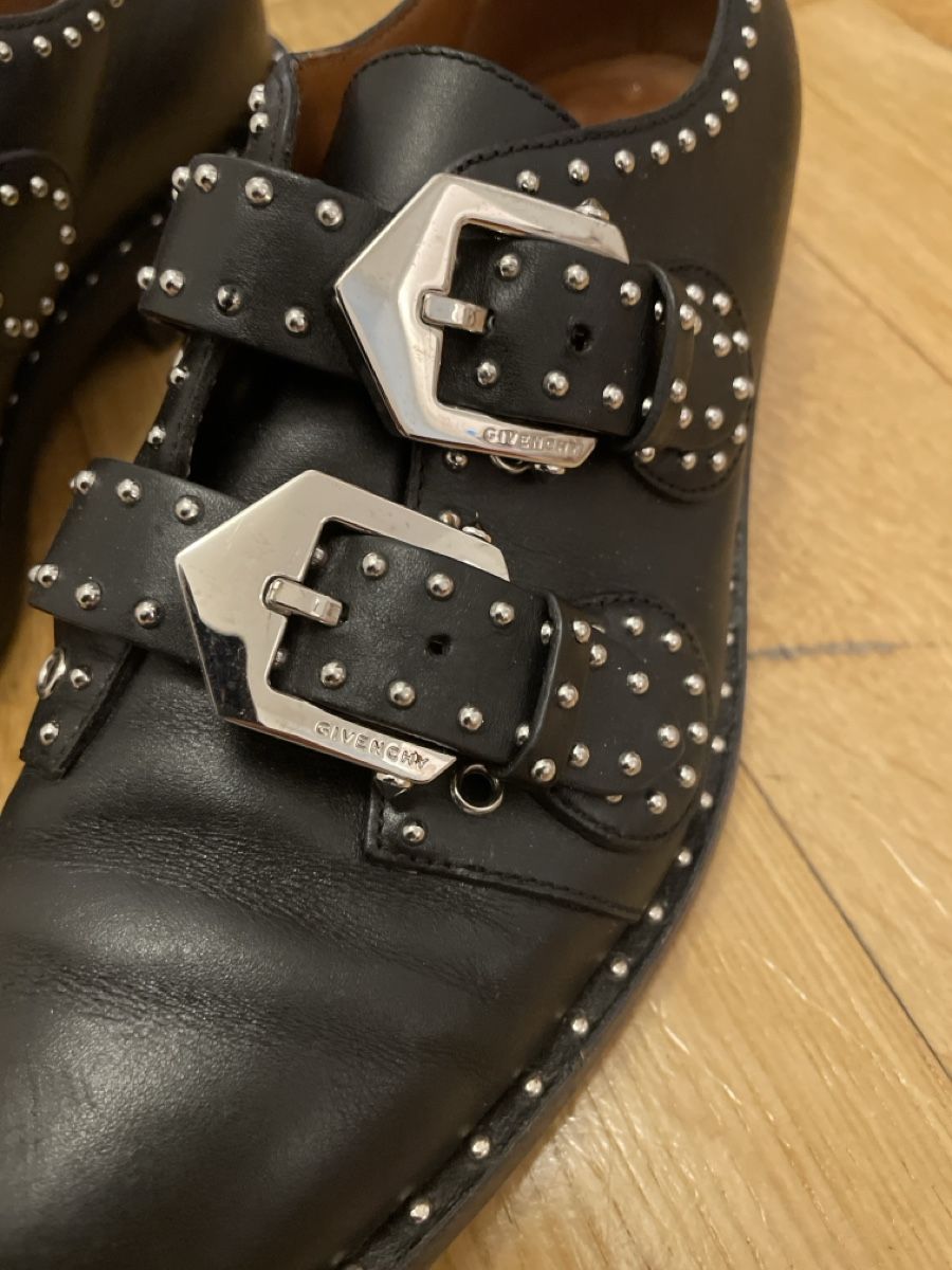 Givenchy Damenschuhe: Chaussures Givenchy taille 37.5 – Gebraucht aus Genève von Videdress22 1