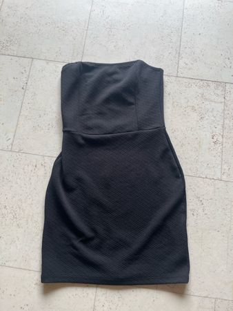Kleid bandeau schwarz Grösse XS guter Zustand