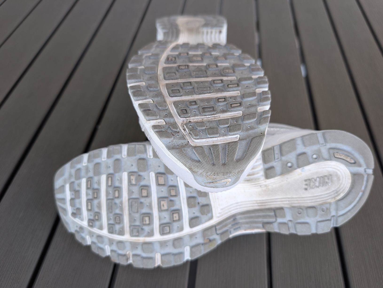 Nike Herrenschuhe: Nike W P-6000 SE, Gr. 40.5 – Neu (gemäss Beschreibung) aus Küsnacht ZH von pinipini 1