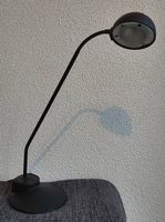 Schwarze Schreibtischlampe