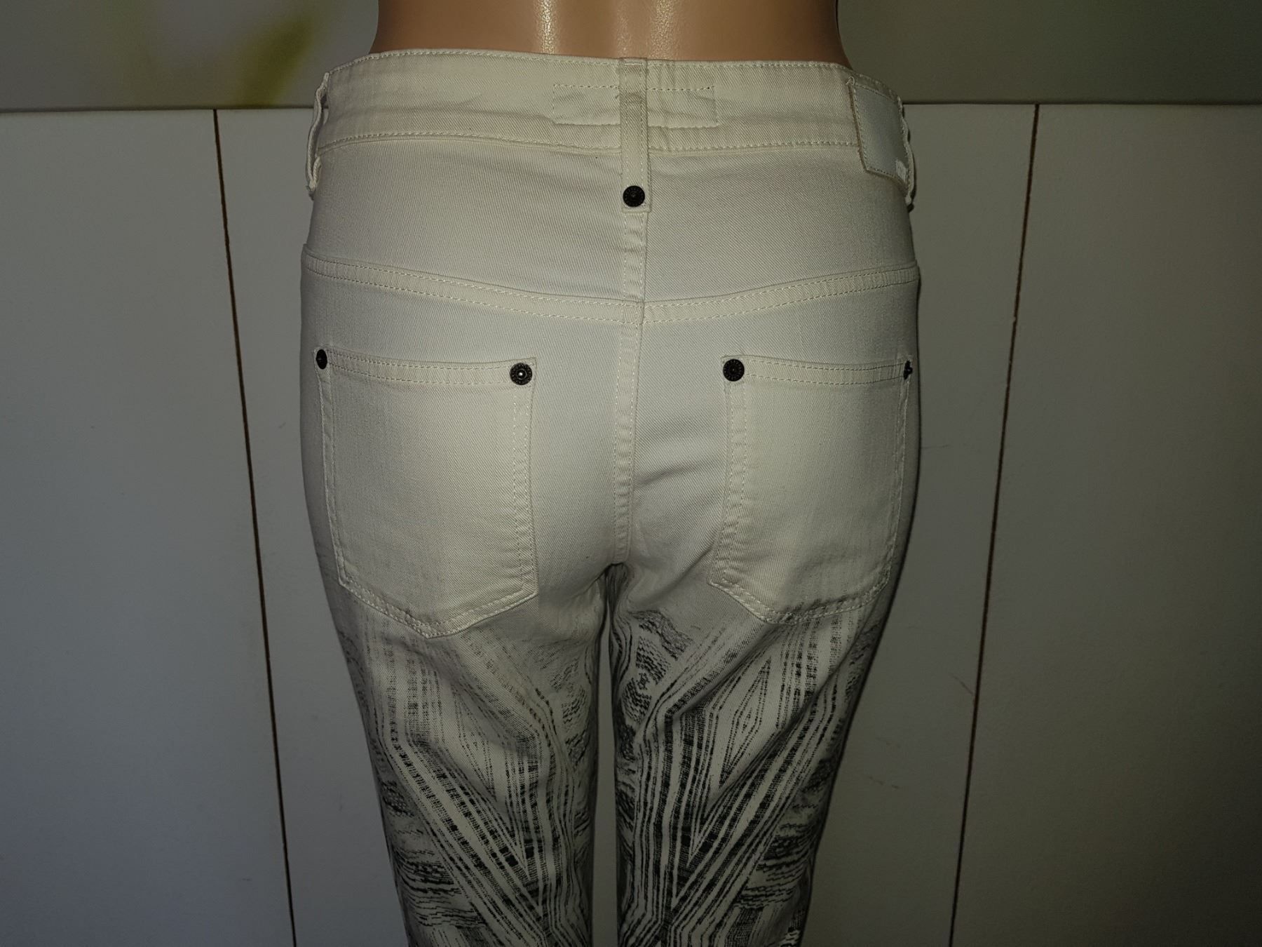Drykorn Jeans: DRYKORN Jeans taille / Grosse W28 L32 – Gebraucht aus Cossonay-ville von Super-Price-Quality 8