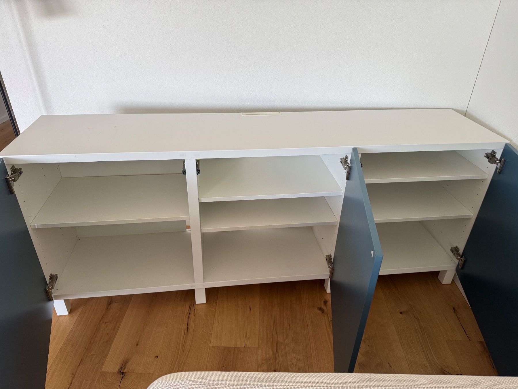 Ikea Commodes: Besta Sidebord – D'occasion à Vordemwald par ric_m6vq 1