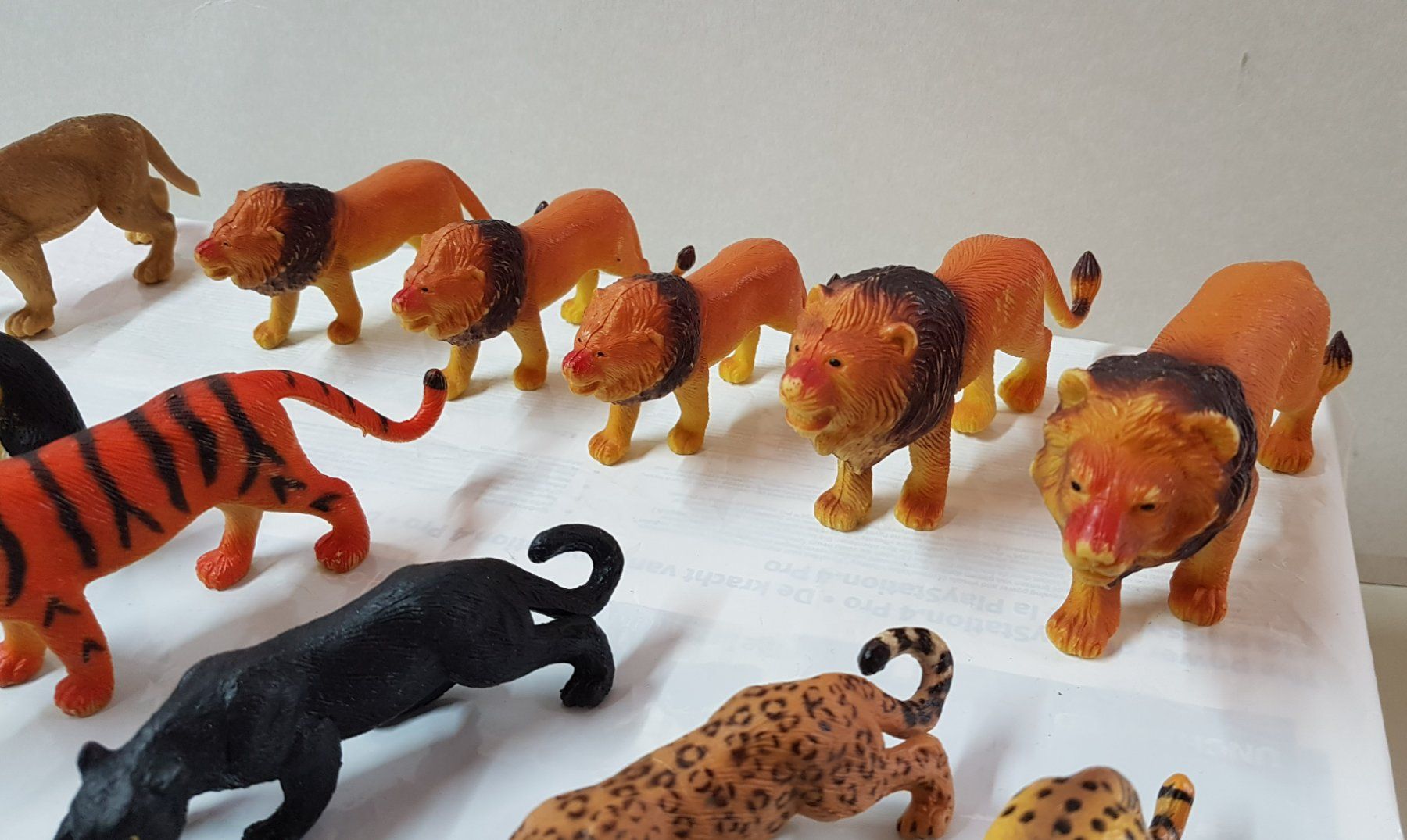 Statuette: 😎 25 Diverse Tier Figuren – Usato da Schüpfheim venduto da Games_Spielkonsolen 2