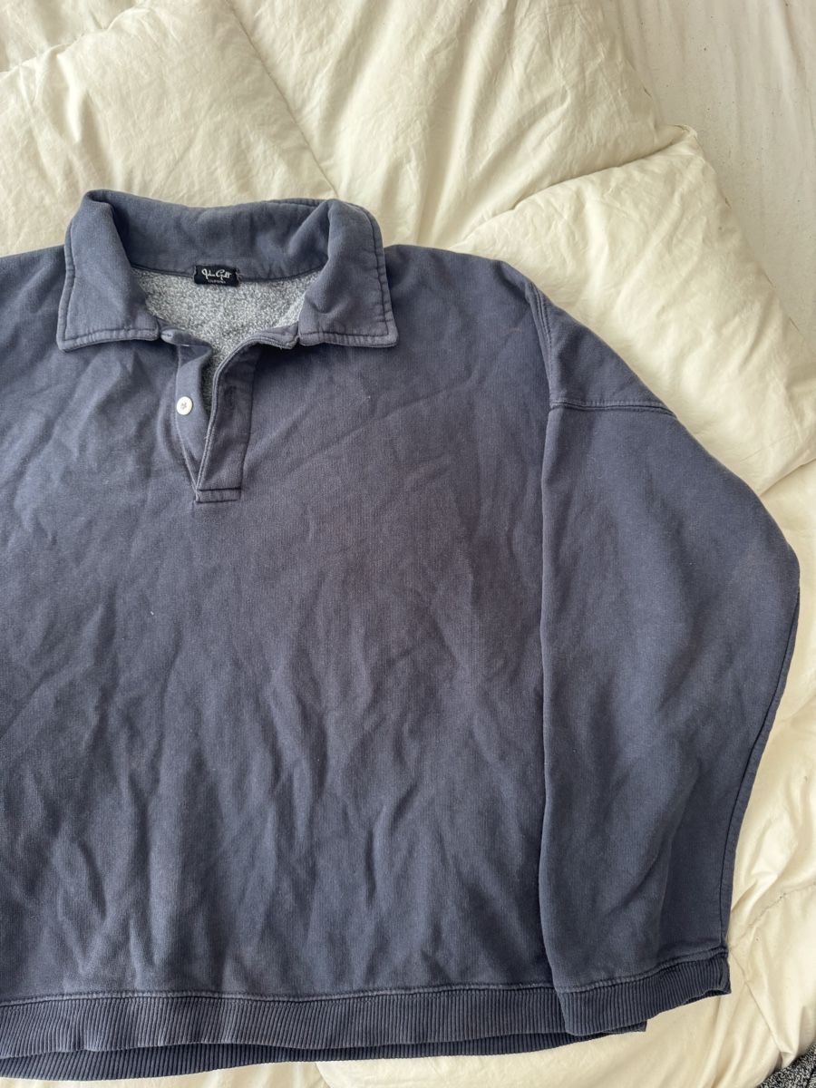 Brandy Melville Pullover & Sweatshirts: Pull-over Brandy Melville gris col à boutons état correct – Gebraucht aus Genève von lejardindesvetements 2