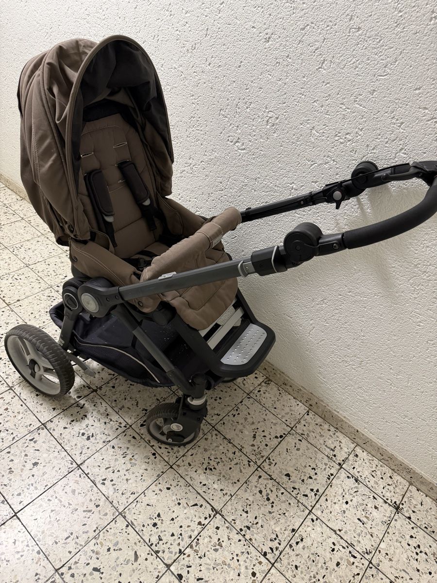 Teutonia Carrozzine: Teutonia Kinderwagen mit Handbremse – Usato da Füllinsdorf venduto da Pujdo545 7